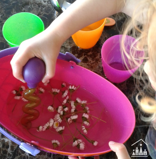 Daisy soup water play 
